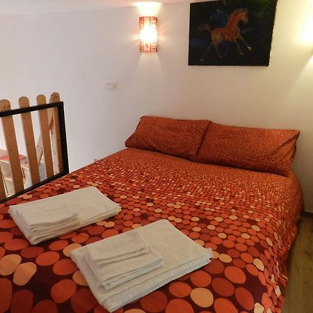 Appartement Modern Flat Cavour à Naples Extérieur photo