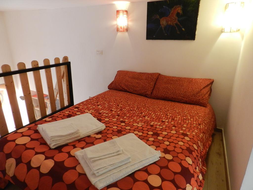 Appartement Modern Flat Cavour à Naples Extérieur photo
