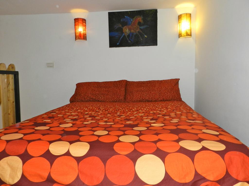 Appartement Modern Flat Cavour à Naples Extérieur photo